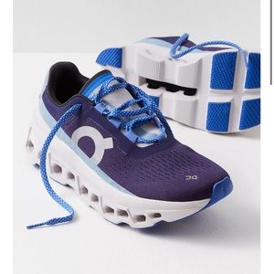 On Womens Cloudmoster Trainers in Acai/Lavender